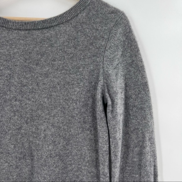 EQUIPMENT grey cashmere sweater with v back - Picture 3 of 6